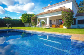 VILLA DEL MAR- Private swimming pool next to the beach